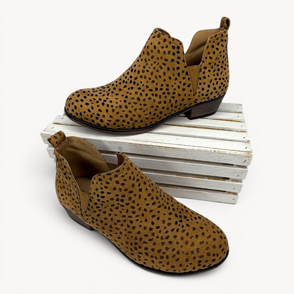 Pierre Dumas Women Leopard Print Ankle Booties Size 7.5 Slip On Low Block Heel